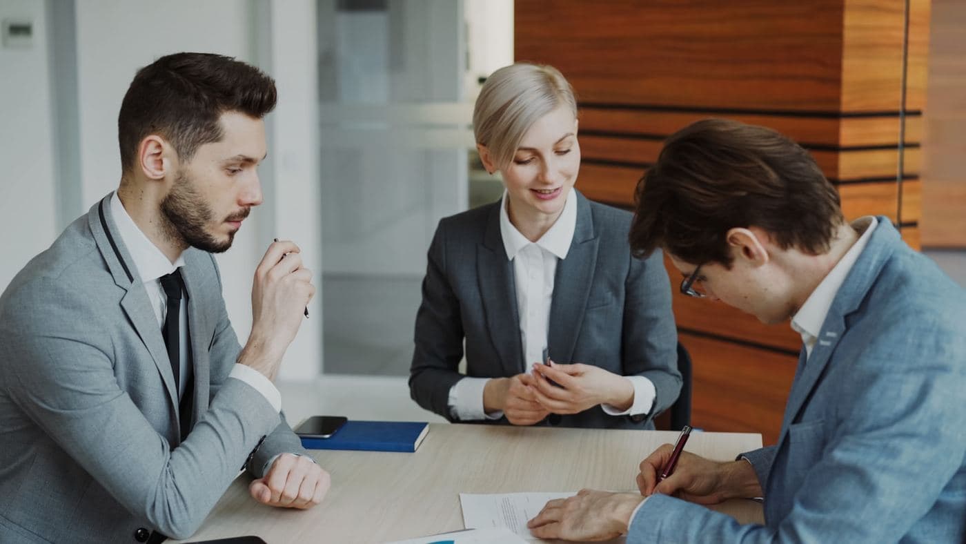 B2B ihracat platformu nasıl seçilir? Ücretler ve tuzaklar