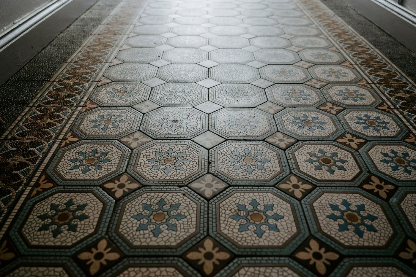 Carrelage et sanitaire turcs : sourcer au meilleur prix depuis l'Afrique francophone